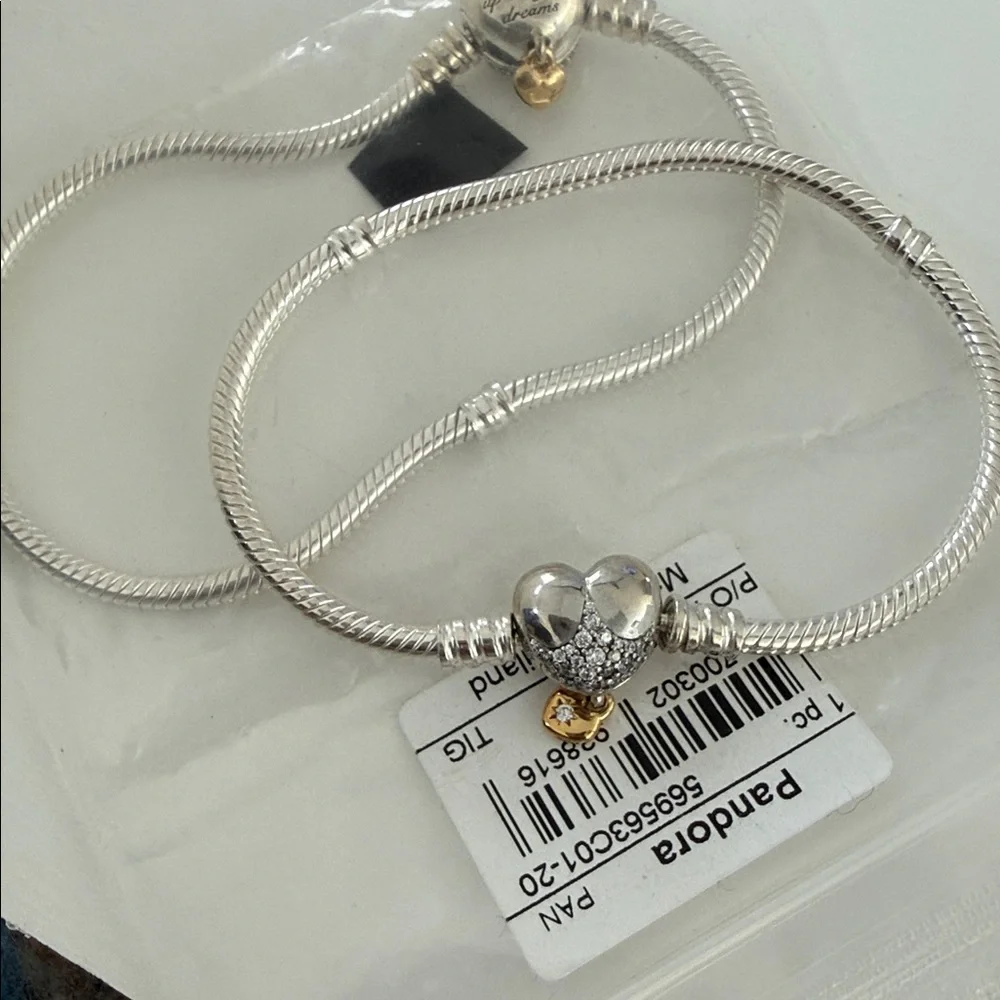 Retired Disney Pandora Moments Heart Clasp Snake Chain Bracelet - Picture 2 of 4